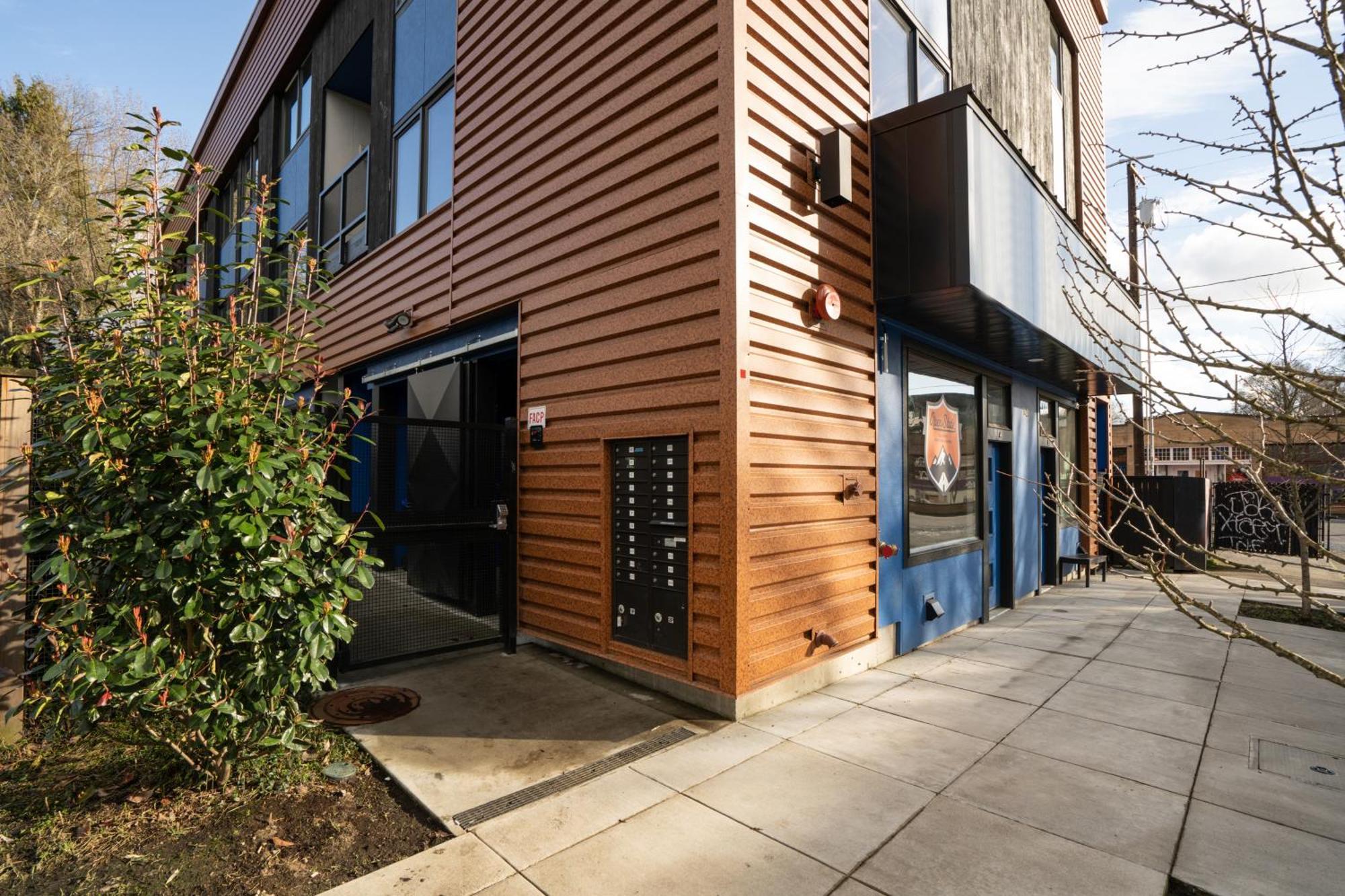 The Mid-Century Cabin In Portland - Thrift & Eat 外观 照片