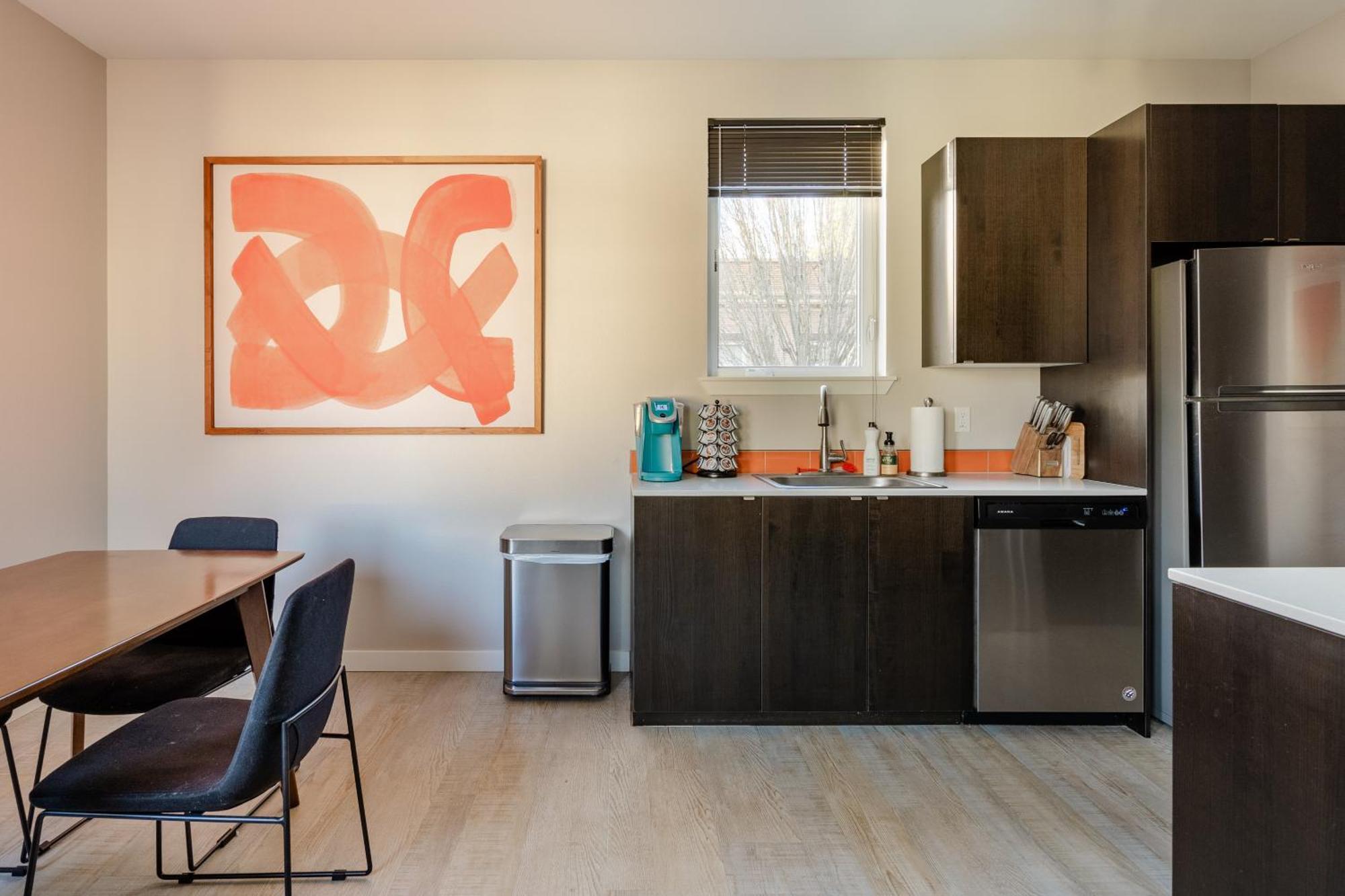 The Mid-Century Cabin In Portland - Thrift & Eat 外观 照片
